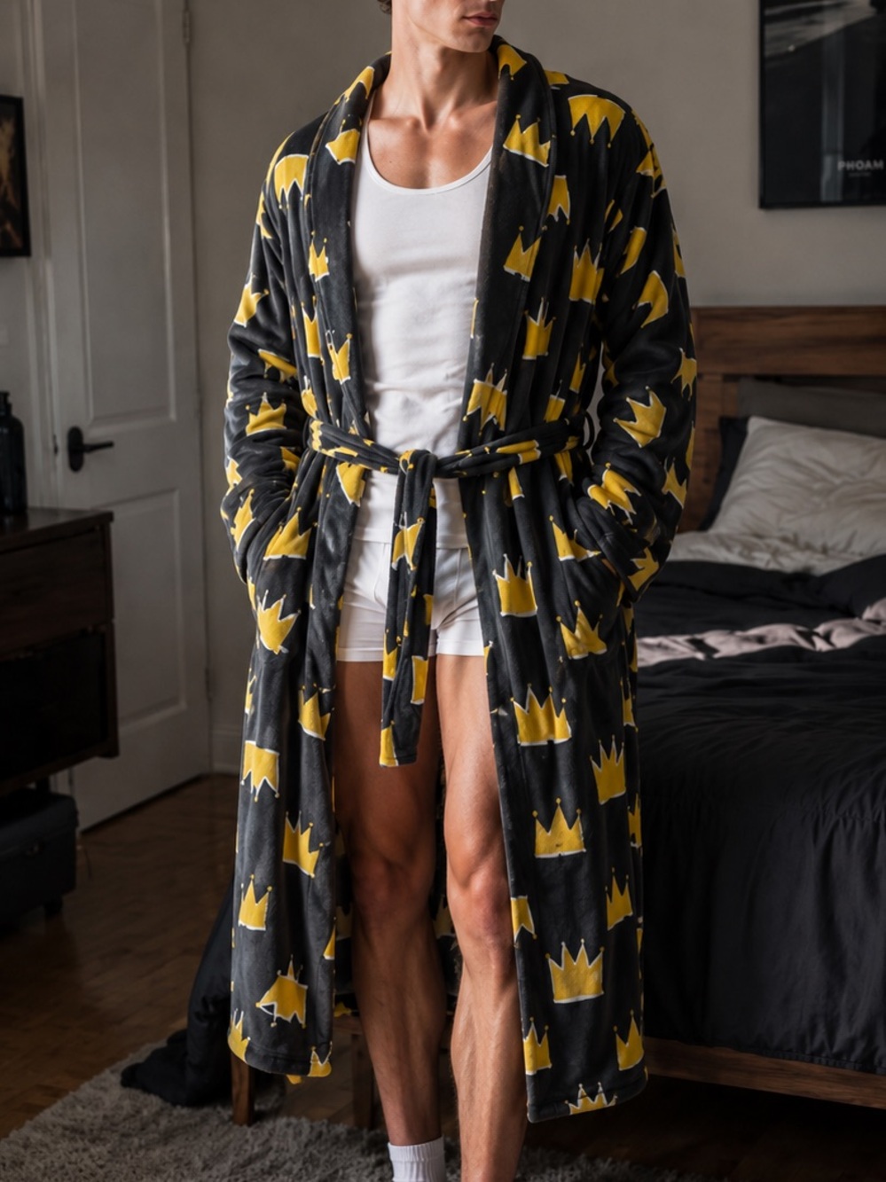 UO x BASQUIAT Crown Allover Pattern Plush Robe One Size Art Lounge - Picture 1 of 4